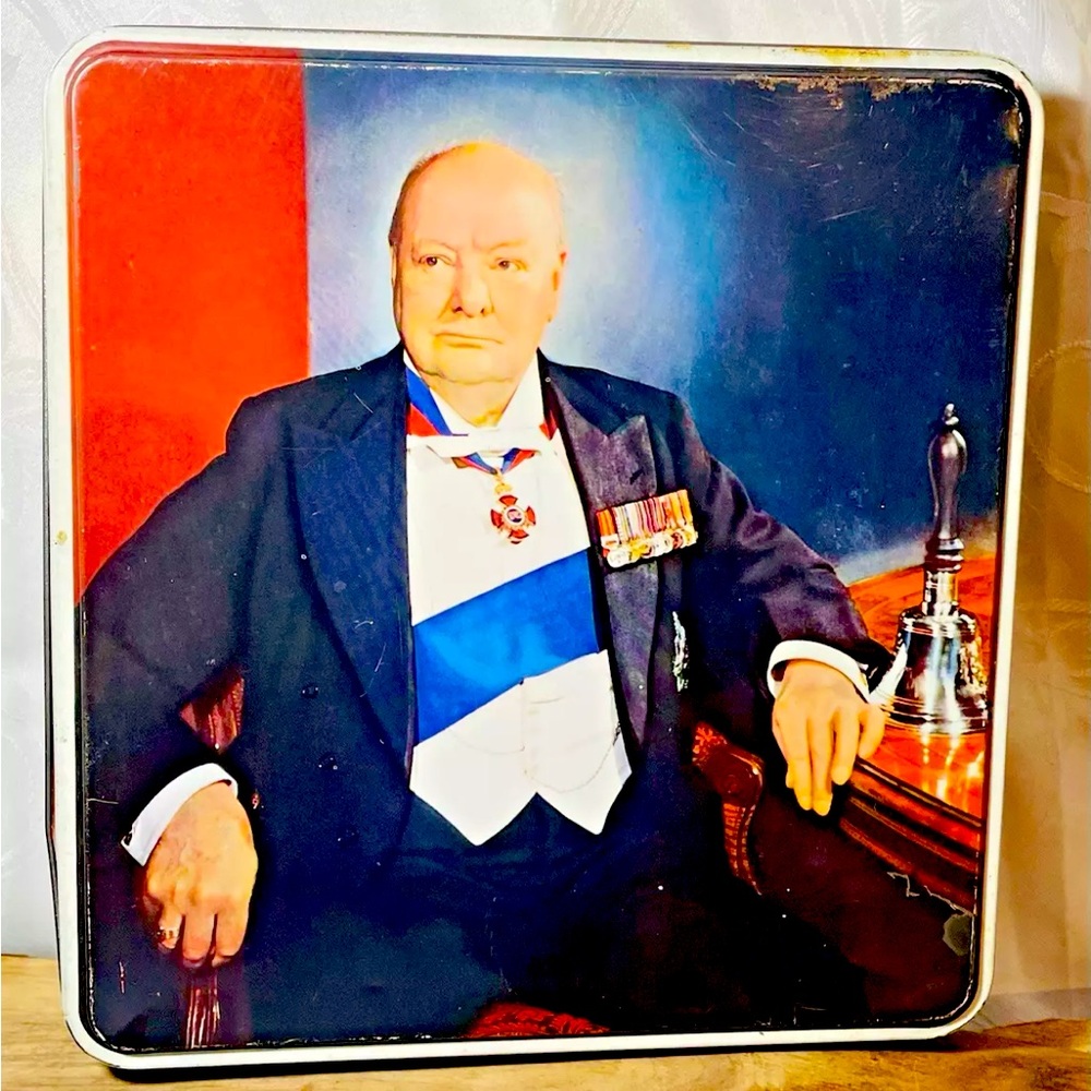 VINTAGE ELKES BISCUITS  EMPTY TIN BOX w SIR WINSTON CHURCHILL NICE WAR SLOGAN